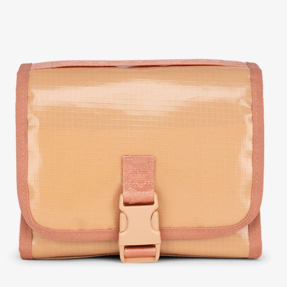 Peach and Tan Travel Organizer Calpak NWOT Terra Hanging Toiletry Bag in Canyon